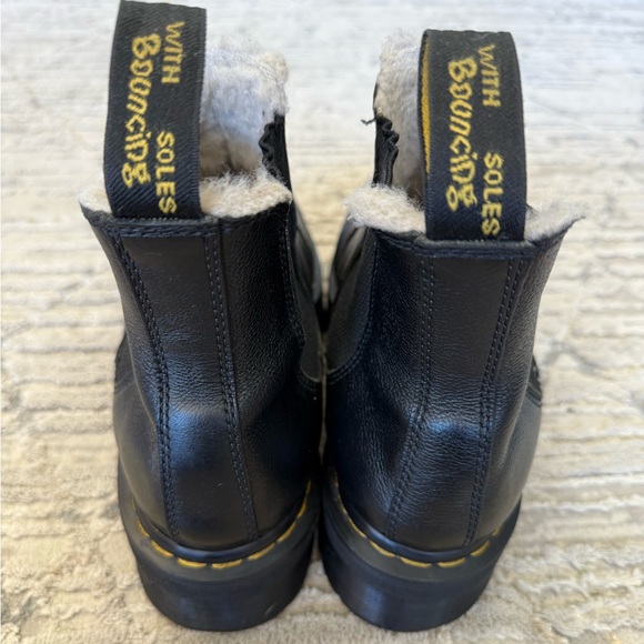 Dr. Martens 2976 Quad Chelsea Platform Boot-Fur Lined-Men’s 9/Women 10
